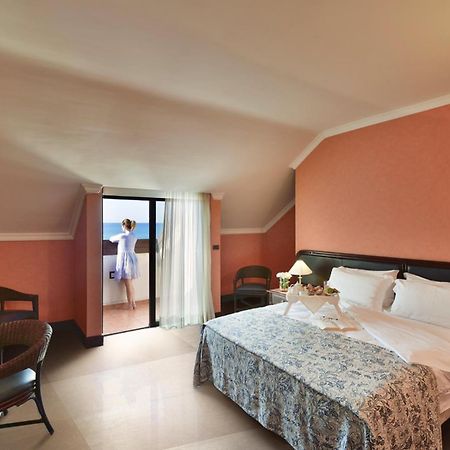 Hotel Schuhmann Paestum Exterior photo