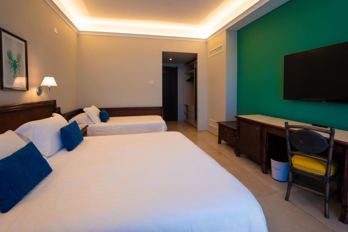 Hotel Schuhmann Paestum Exterior photo