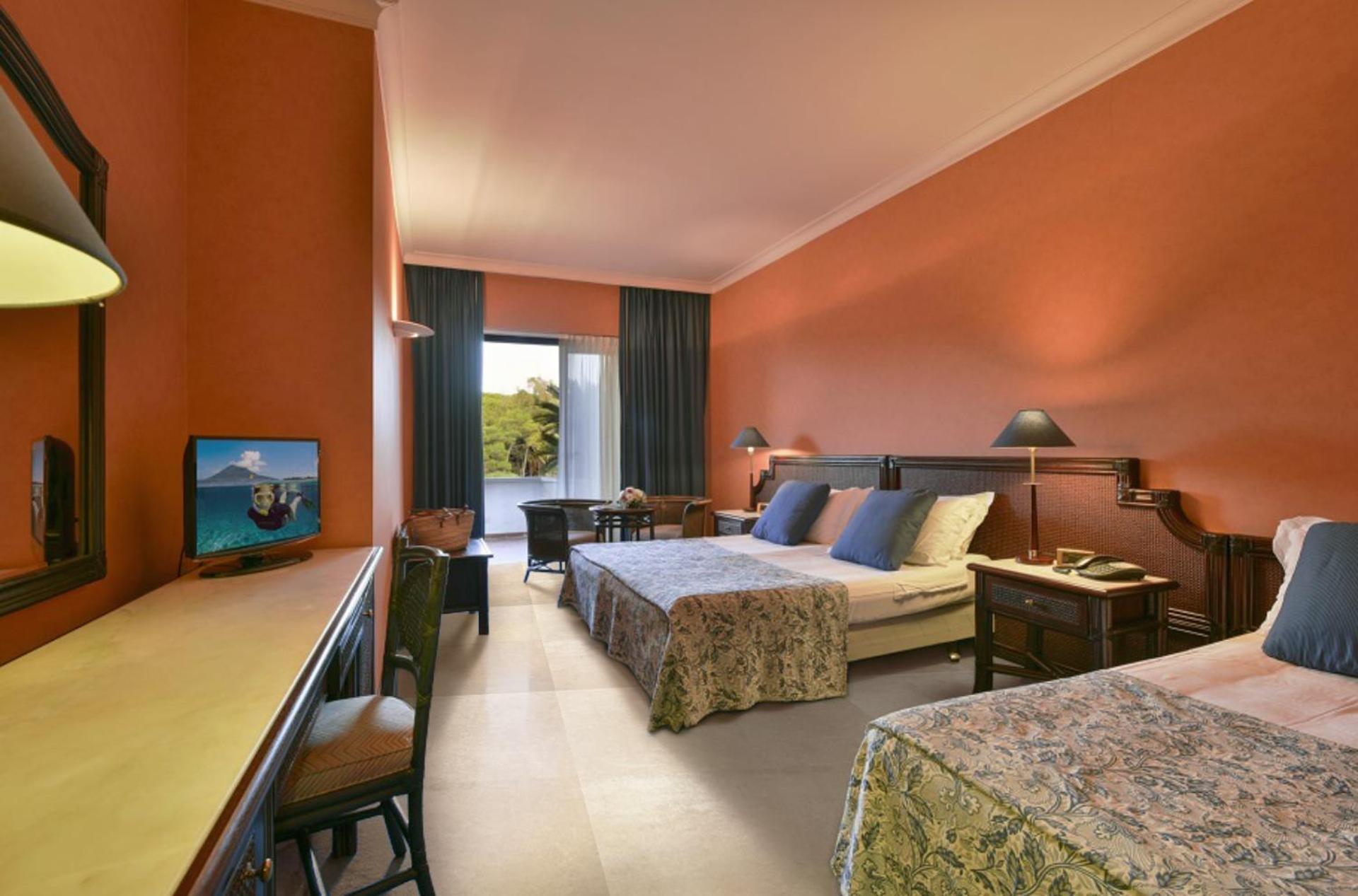 Hotel Schuhmann Paestum Exterior photo