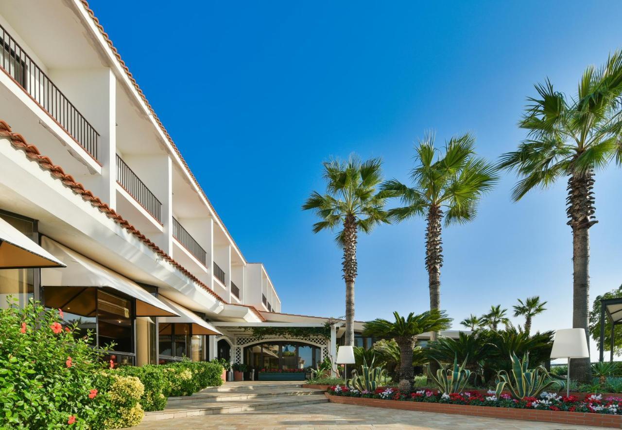 Hotel Schuhmann Paestum Exterior photo